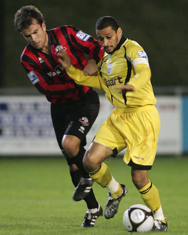 Curtis Woodhouse tangles with Michael Standing